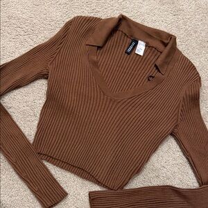 Divided Brown Ribbed V-Neck Long Sleeve Crop Top